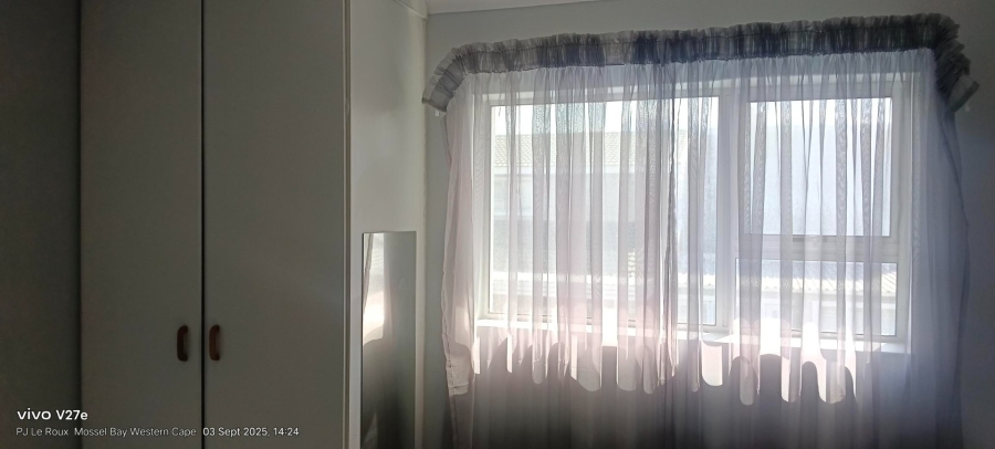 To Let 2 Bedroom Property for Rent in Hartenbos Central Western Cape